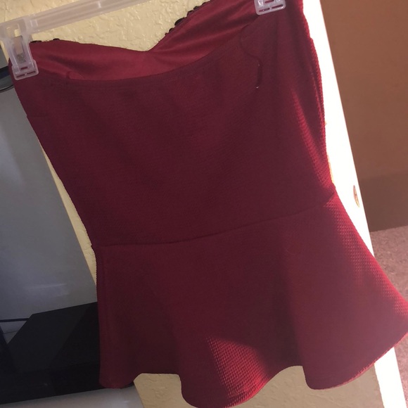 Strapless maroon flare shirt - Picture 3 of 4